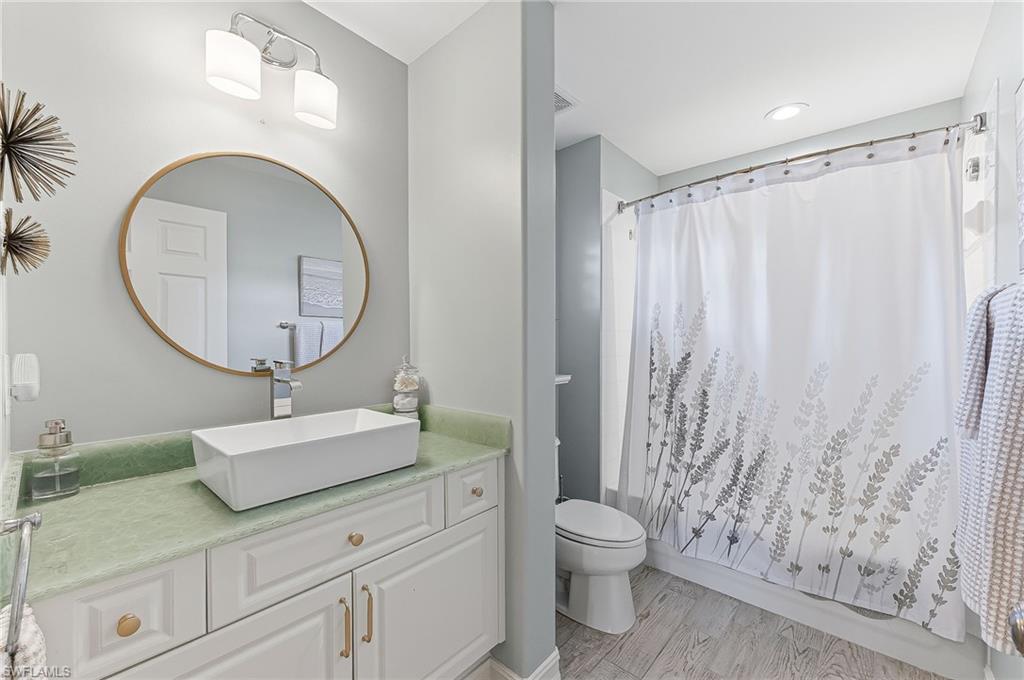 832 Carrick Bend Cir 202 Property Photo 24
