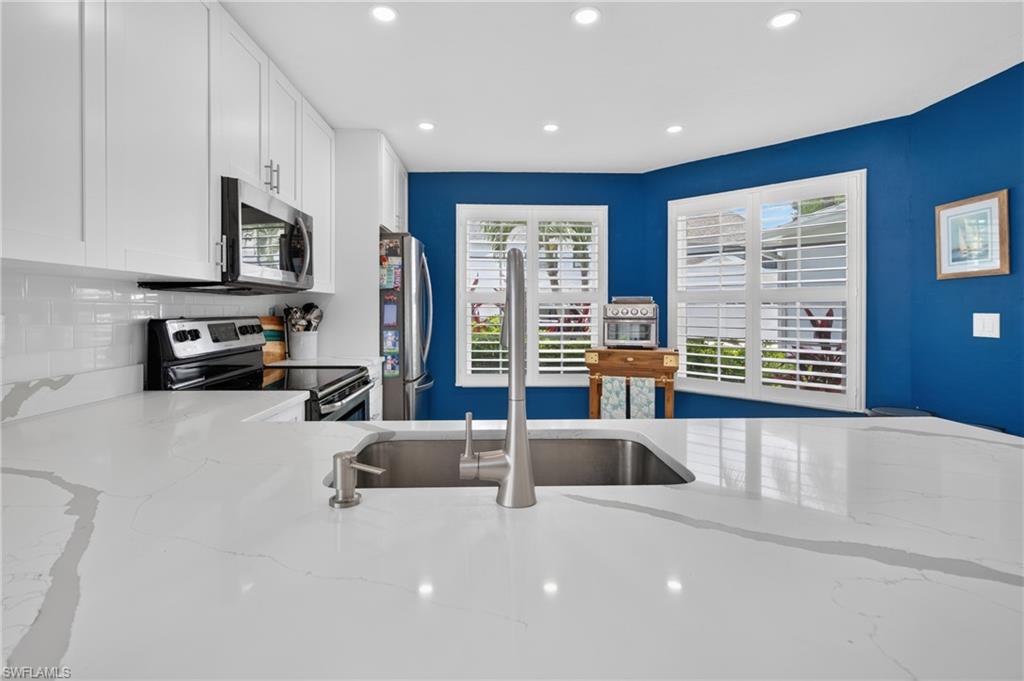 850 Meadowland Dr J Property Photo 11