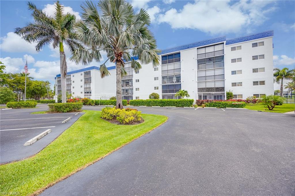 555 Park Shore Dr B408 Property Photo 1