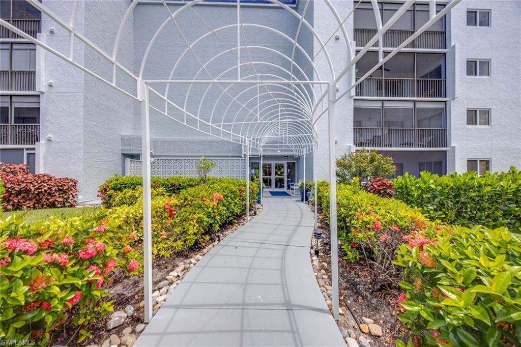 555 Park Shore Dr B408 Property Photo 2