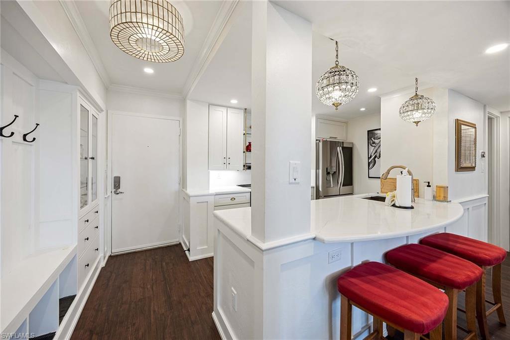 555 Park Shore Dr B408 Property Photo 6