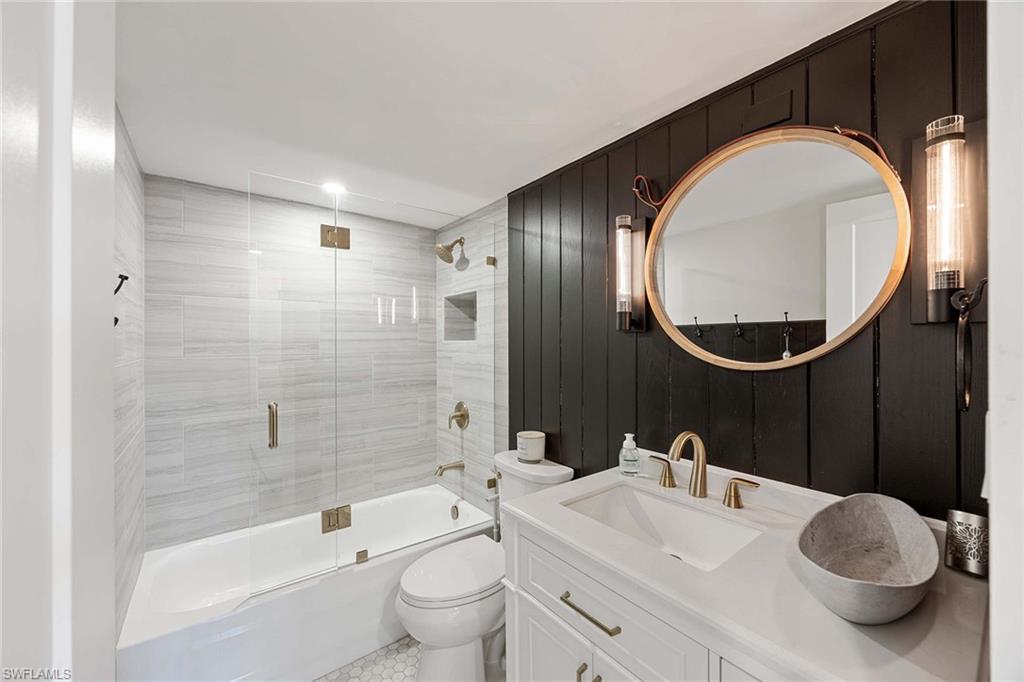 555 Park Shore Dr B408 Property Photo 22