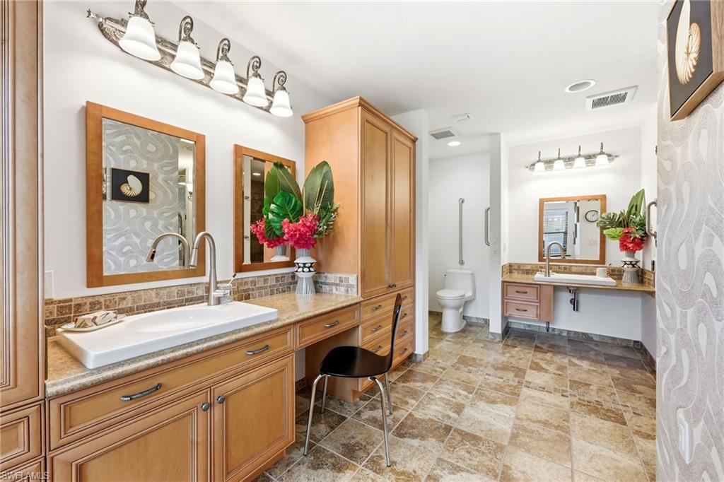 2274 Queens Way Property Photo 16