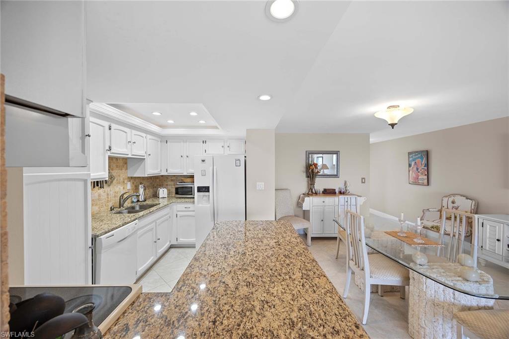 3443 Gulf Shore Blvd N 707 Property Photo 11