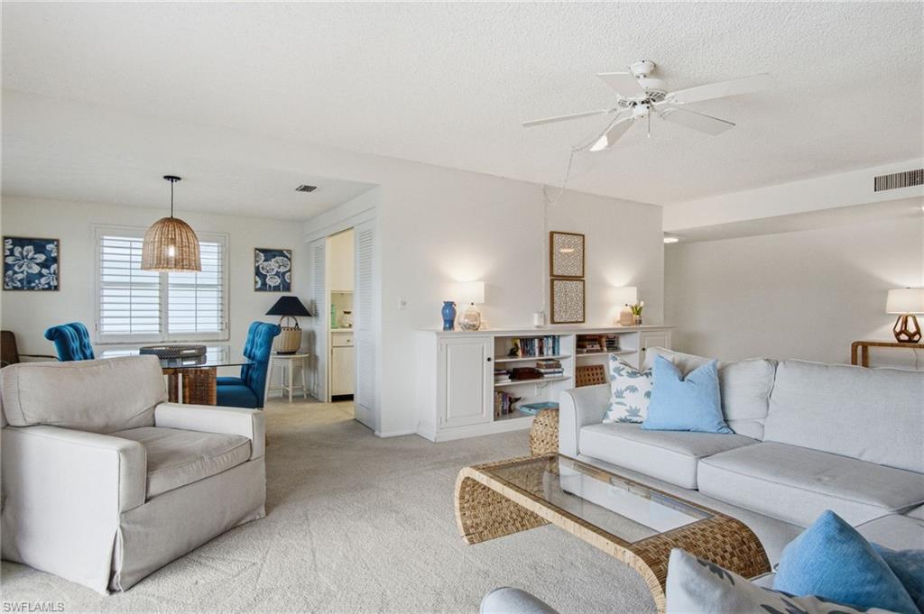 3400 Gulf Shore Blvd N L8 Property Photo 7
