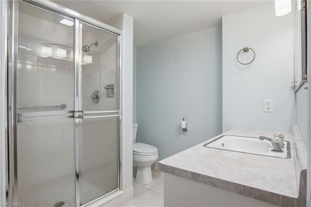 3400 Gulf Shore Blvd N L8 Property Photo 18