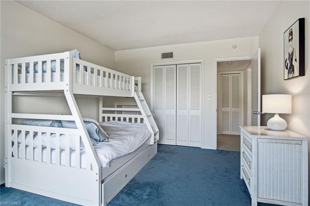 3400 Gulf Shore Blvd N L8 Property Photo 22