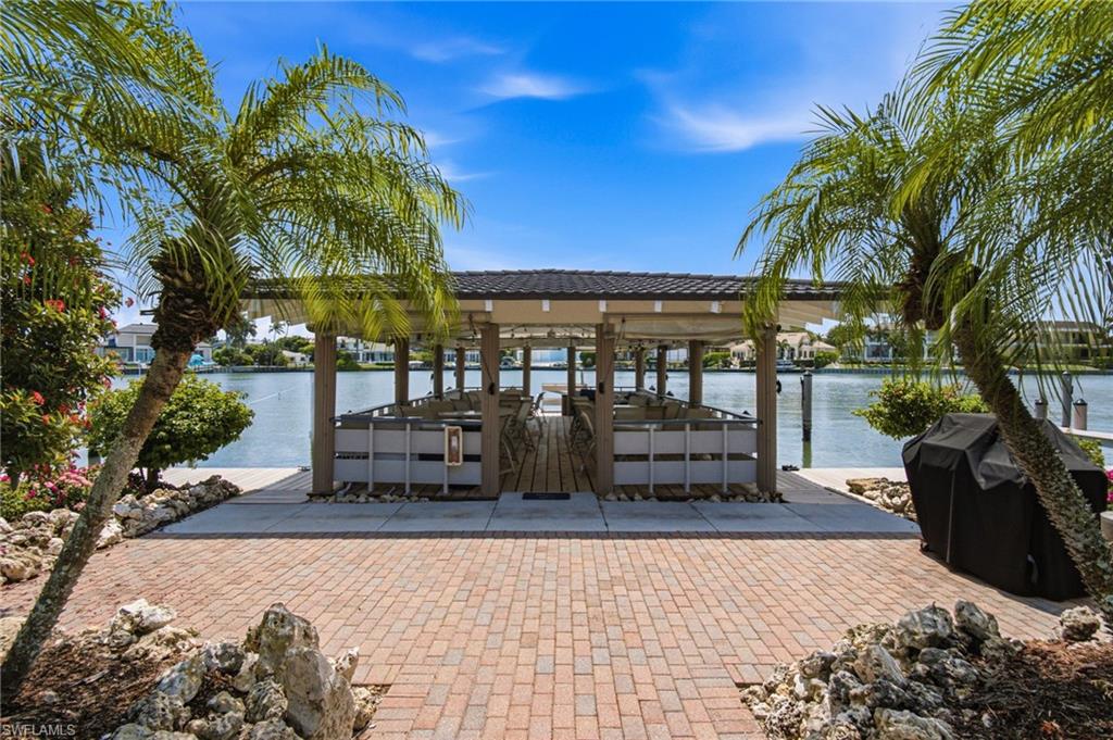 3400 Gulf Shore Blvd N L8 Property Photo 29