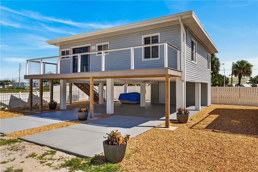 71 Mango St Property Photo 2