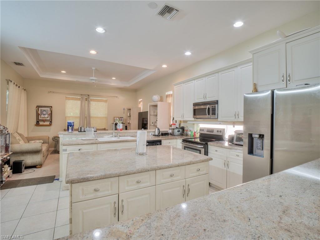 9124 Brendan Preserve Ct Property Photo 2