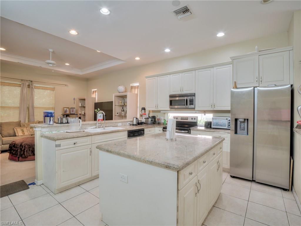 9124 Brendan Preserve Ct Property Photo 3