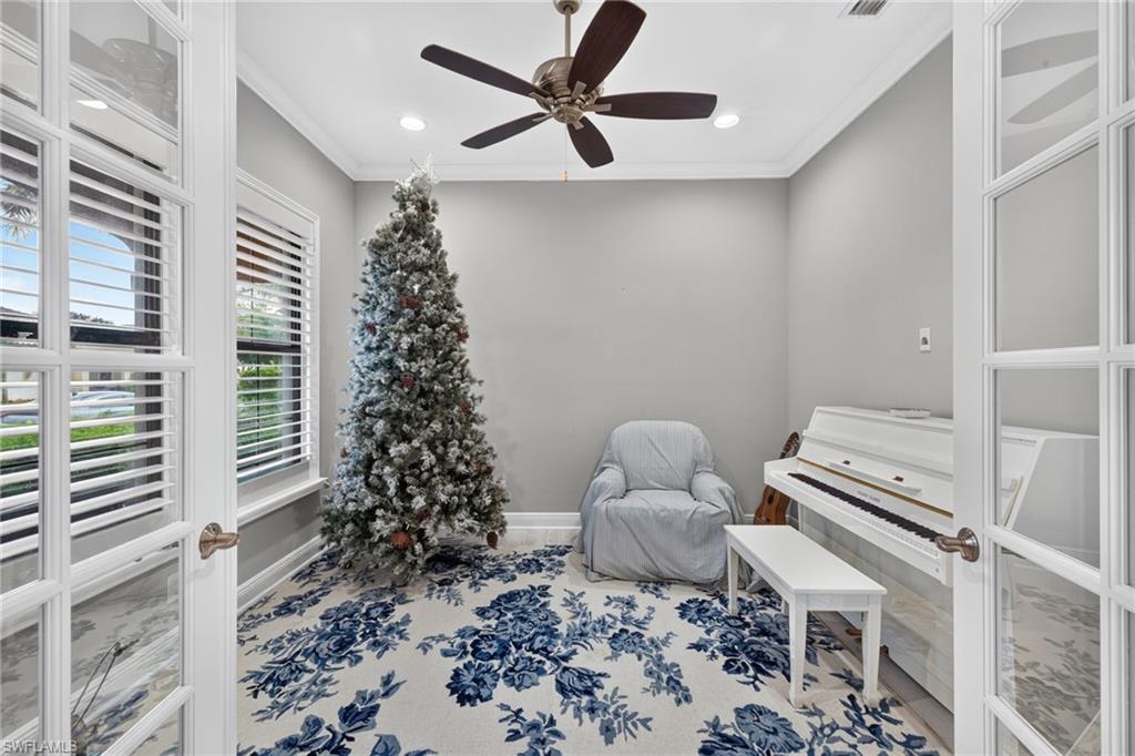 12780 Astor Pl Property Photo 6
