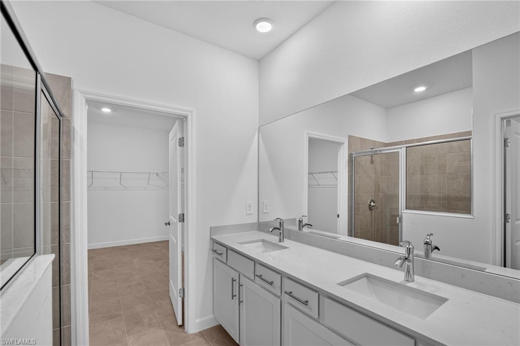 14807 Bluewater Rd Property Photo 5