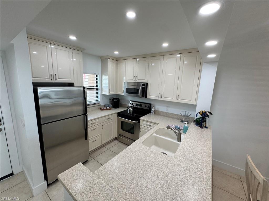 801 River Point Dr 206a Property Photo 5