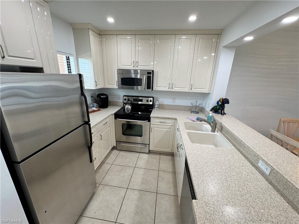 801 River Point Dr 206a Property Photo 6