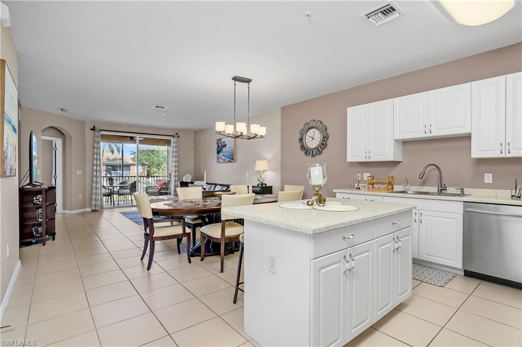 9621 Spanish Moss Way 3825 Property Photo 4