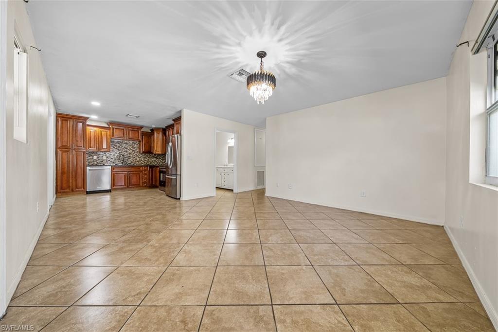 10274 Kingdom Ct Property Photo 2