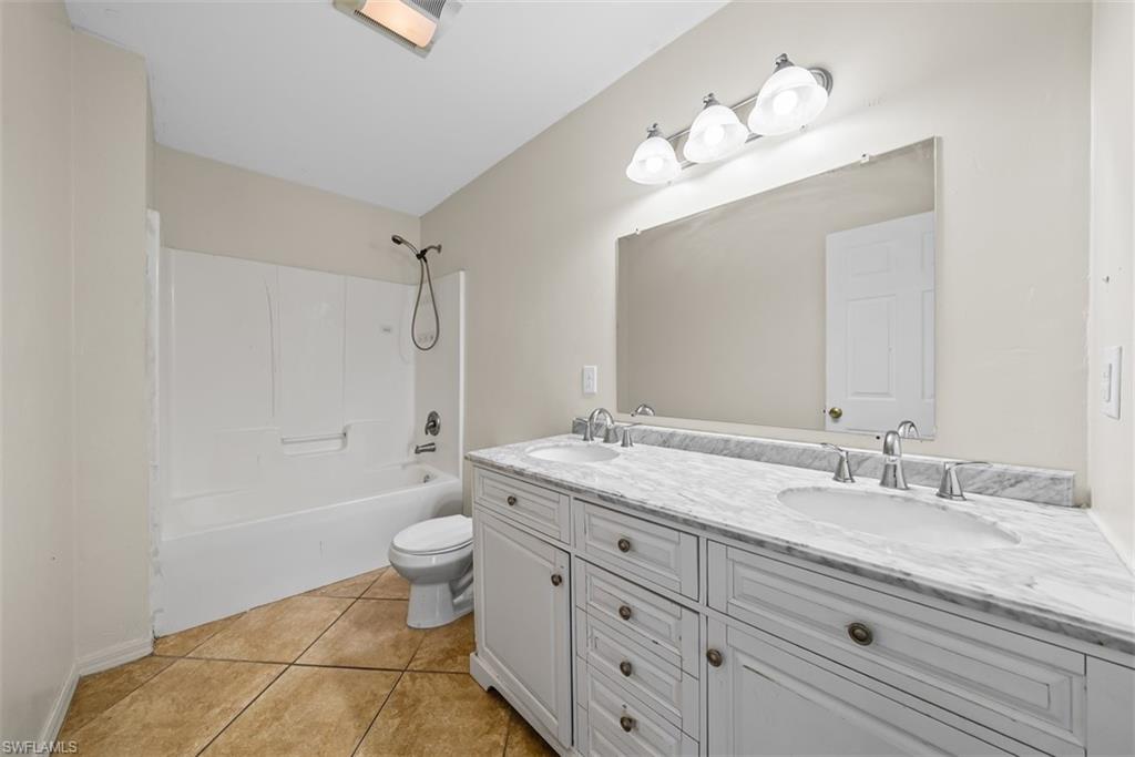 10274 Kingdom Ct Property Photo 7