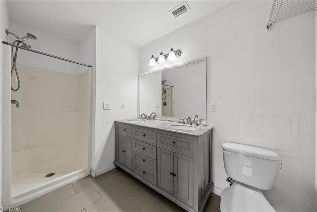 10274 Kingdom Ct Property Photo 11