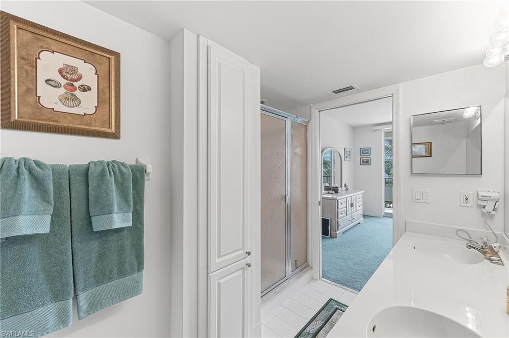 4421 Bay Beach Ln 623 Property Photo 15