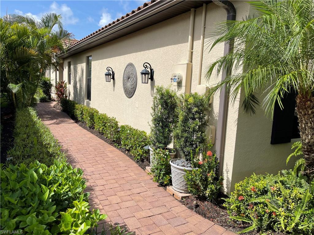 8328 Lucello Ter N Property Photo 3