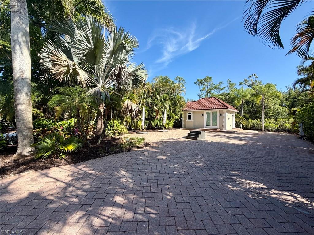 4874 Southern Breeze Dr Property Photo 2