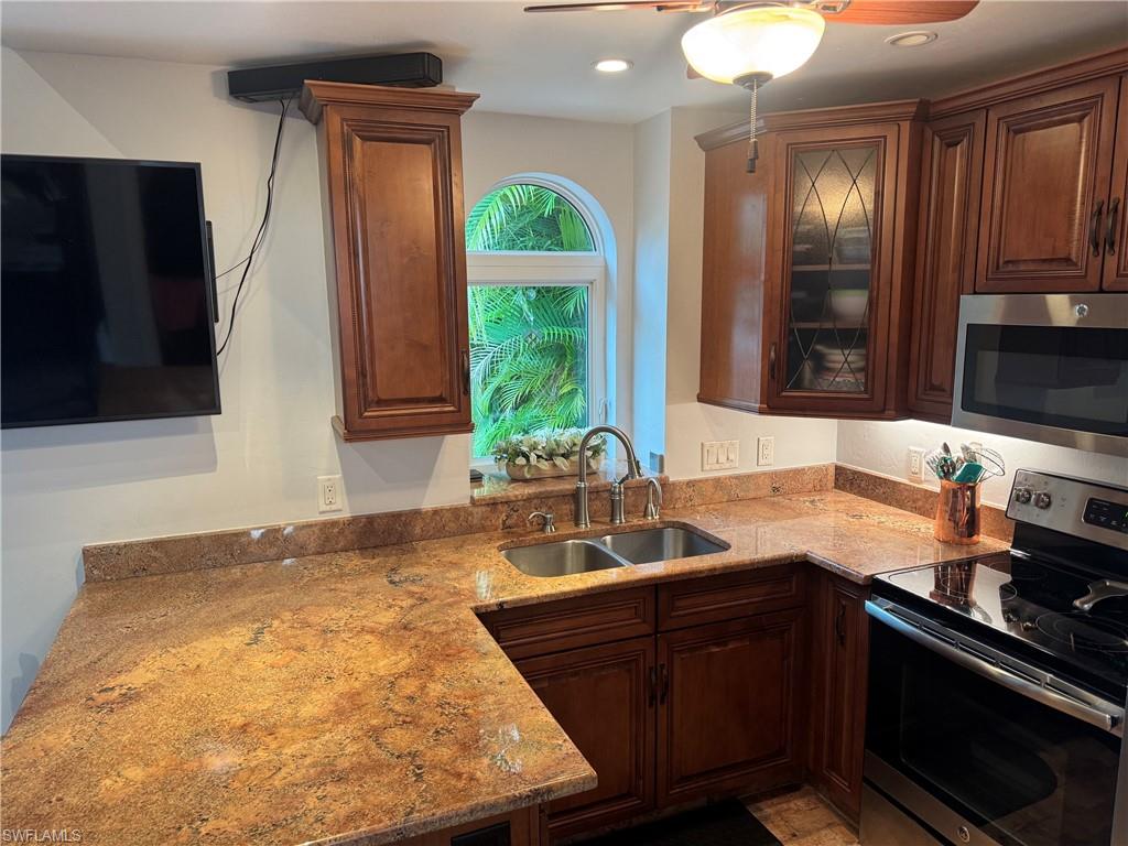 4874 Southern Breeze Dr Property Photo 5