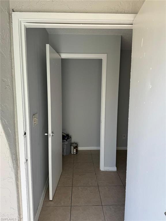 3004 Santa Barbara Blvd A - B Property Photo 6
