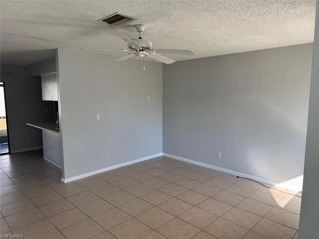 3004 Santa Barbara Blvd A - B Property Photo 9