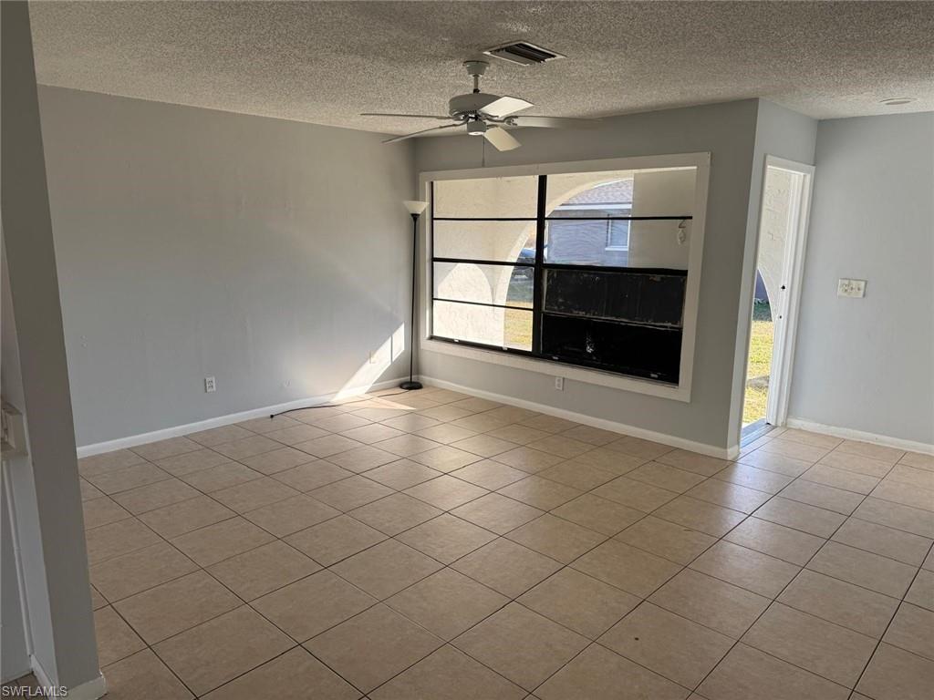 3004 Santa Barbara Blvd A - B Property Photo 10