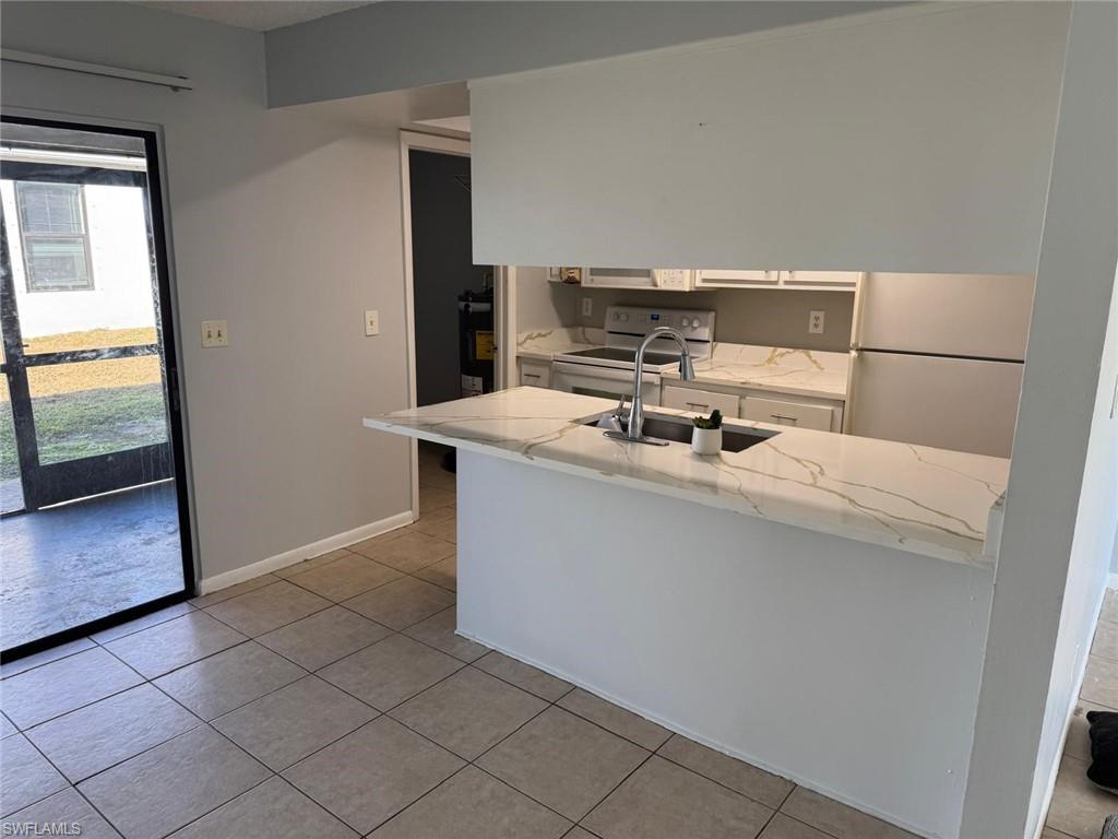 3004 Santa Barbara Blvd A - B Property Photo 12