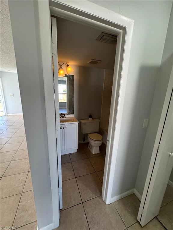 3004 Santa Barbara Blvd A - B Property Photo 23