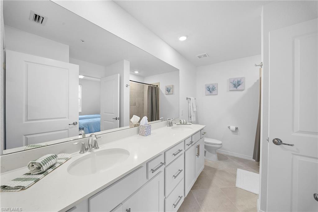 15275 Green Acres Ave 328 Property Photo 18