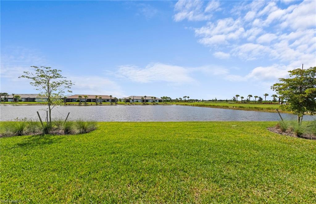 6384 Honor Way Property Photo 30