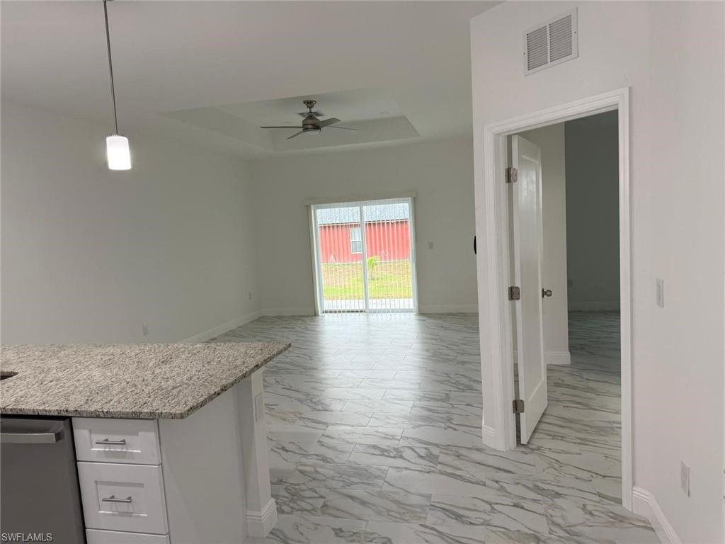 5249-5251 Centennial Blvd Property Photo 6