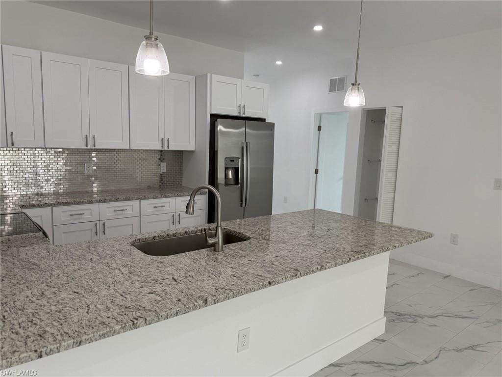 5253-5255 Centennial BLVD Property Photo 1