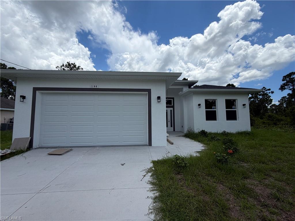 1144 Pisa St E Property Photo 2