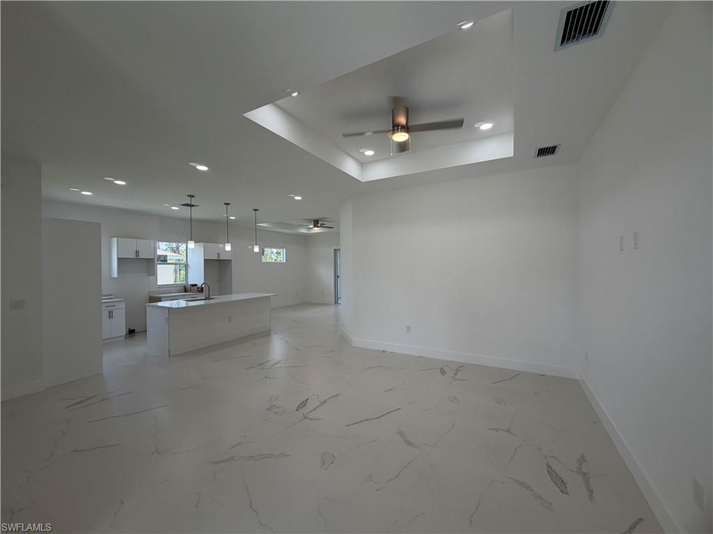 1144 Pisa St E Property Photo 9