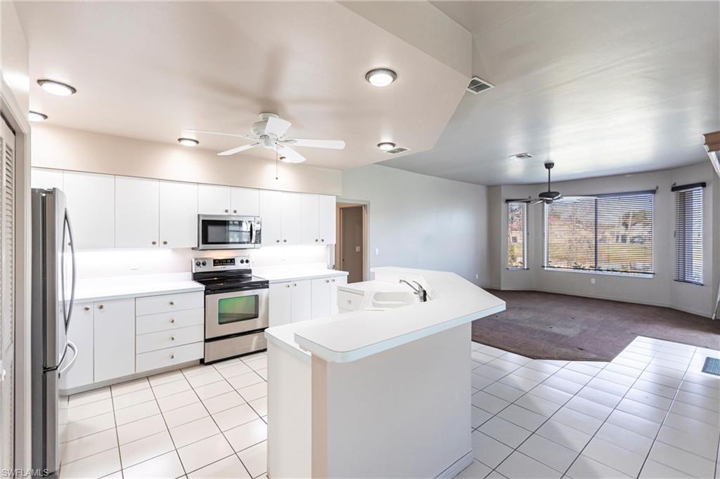 8361 Trentwood Ct Property Photo 12