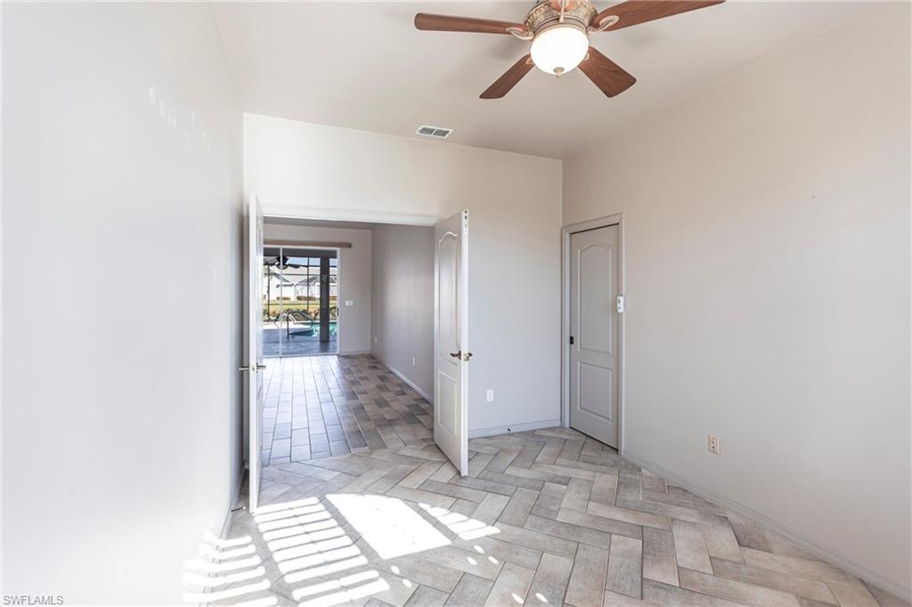 8361 Trentwood Ct Property Photo 20