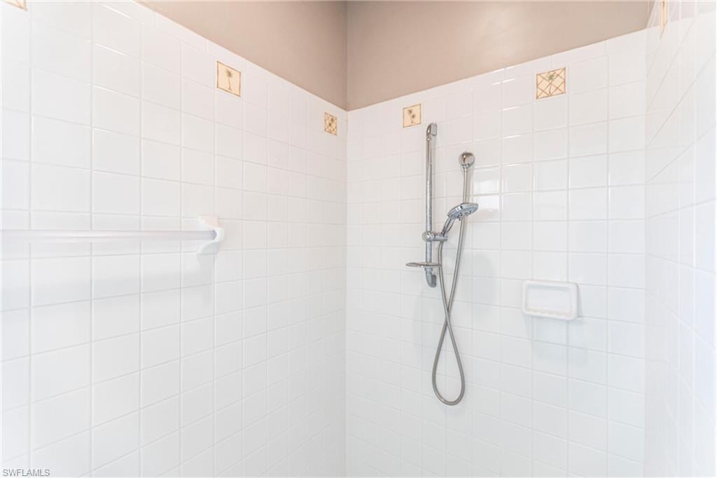 8361 Trentwood Ct Property Photo 28