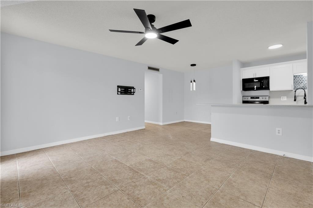 5713 Foxlake Dr 1 Property Photo 20