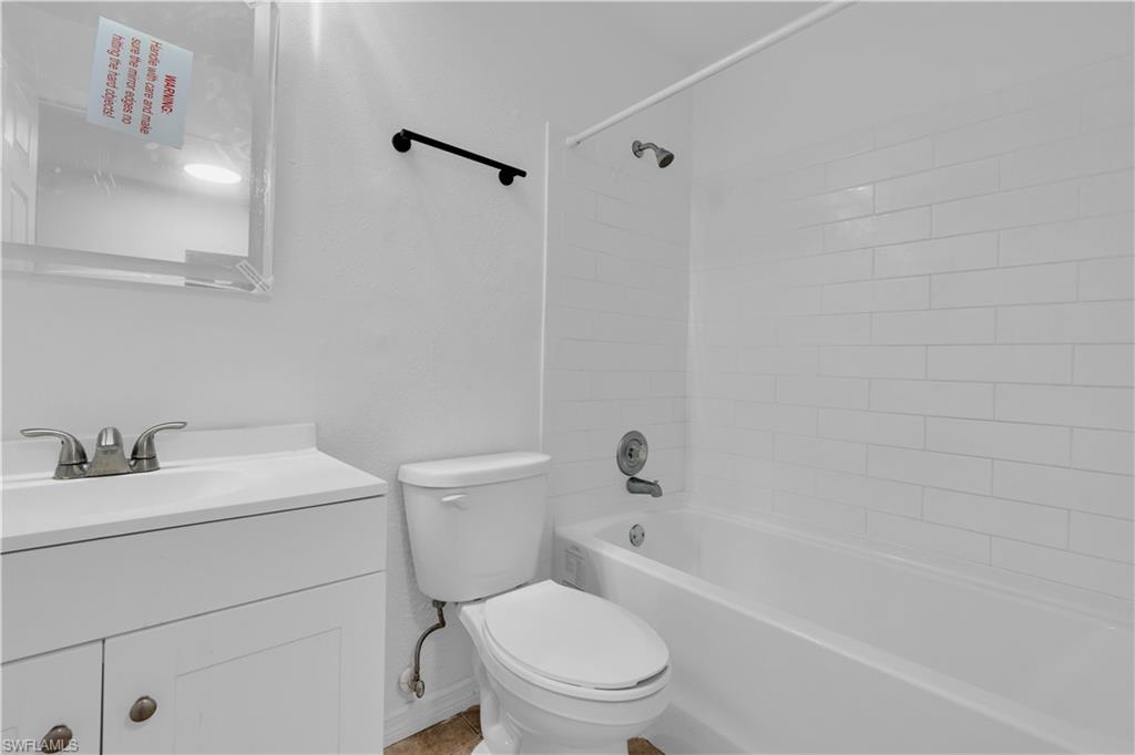 5713 Foxlake Dr 1 Property Photo 22