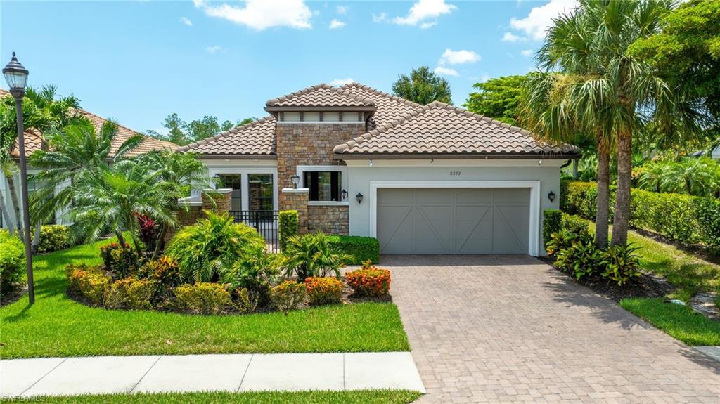 8879 Vaccaro Ct Property Photo 2