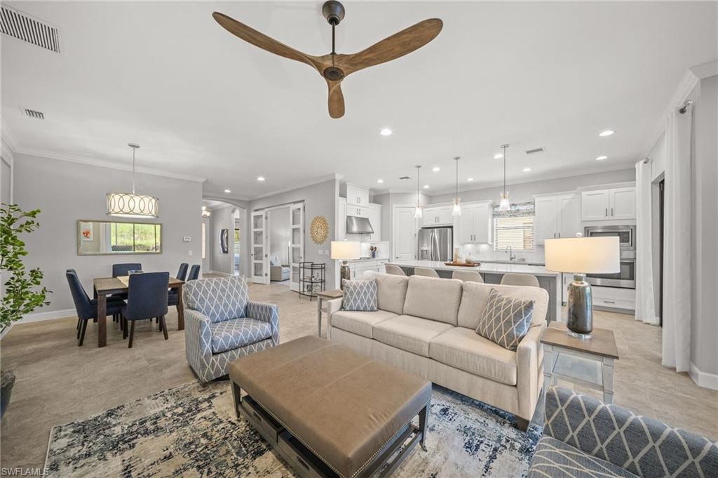 8879 Vaccaro Ct Property Photo 7