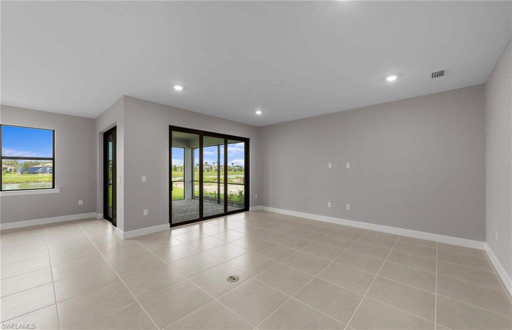 3579 Loyalty Loop Property Photo 11