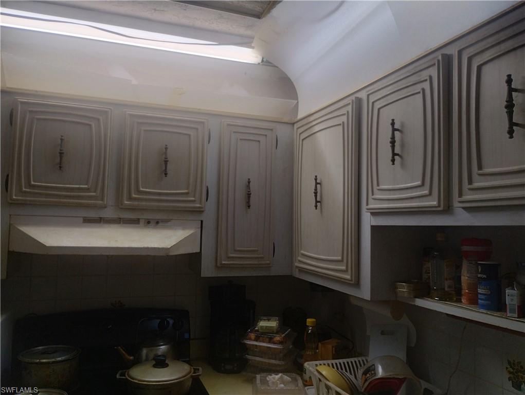 2831 Somerset Dr B109 Property Photo 7