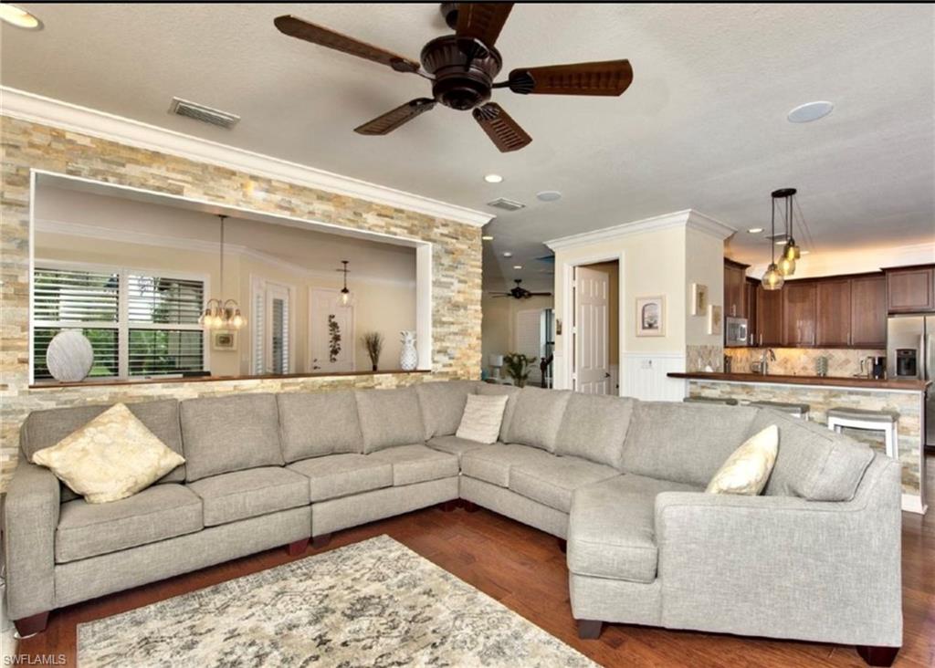 3402 Tigris Ln Property Photo 3