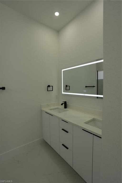 2512 40th St Sw Property Photo 15