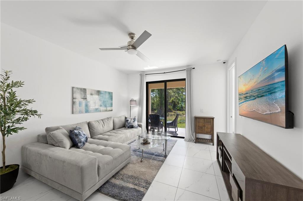 907 Homestead Rd S 2 Property Photo 4